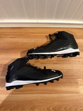Under Armour Black and White Men's Football Cleats